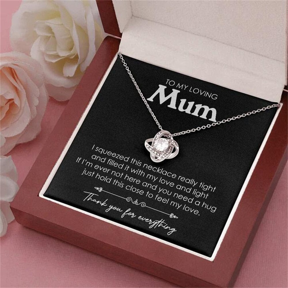 Mum Name Necklace in Gold | www.sparklingjewellery.com